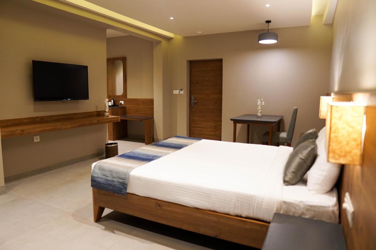 Cosmique Clarks Inn Suites Goa Madgaon Exteriör bild