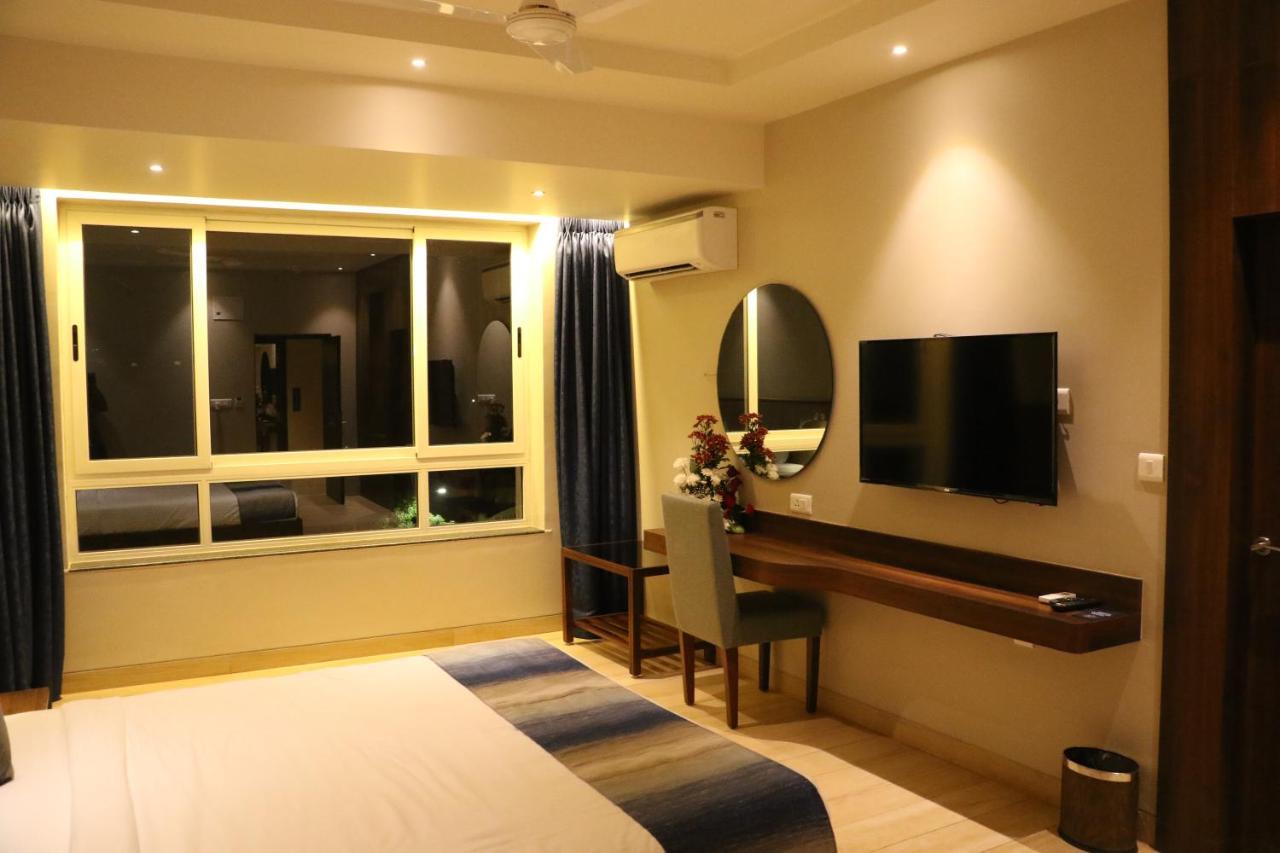 Cosmique Clarks Inn Suites Goa Madgaon Exteriör bild